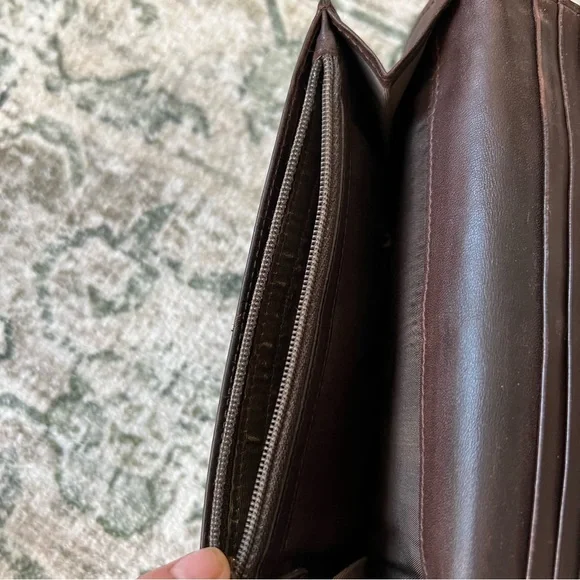 Salvatore Ferragamo Long Wallet Brown Herringbone Leather Unisex Made in… - Picture 12 of 15